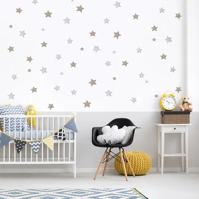 מדבקות קיר כוכבים בצבעי שמיים – עיצוב רגוע לחדר ילדים