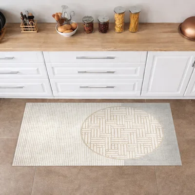 שטיח פי וי סי למטבח בעיצוב סקנדינבי בהיר עם דוגמת עיגול