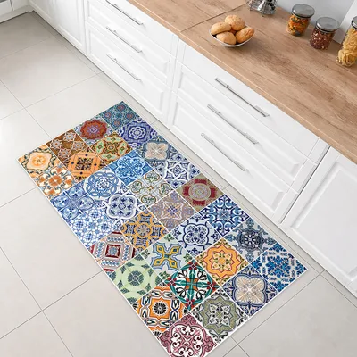שטיח למטבח פי וי סי בעיצוב פסיפס מרוקאי בגווני כחול וכתום