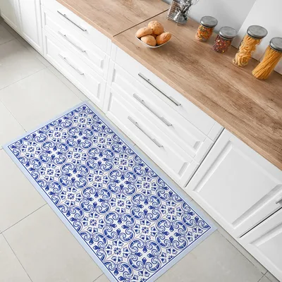 שטיח PVC למטבח בעיצוב אריחים מרוקאיים כחול לבן קלאסי