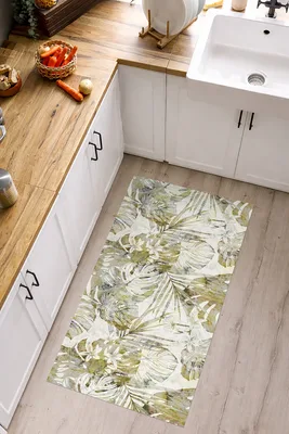 שטיח PVC מעוצב למטבח דוגמת עלי דקל ופרחים טרופיים