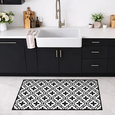 טיח פי וי סי למטבח מראה אריחים פרחוניים שחור לבן