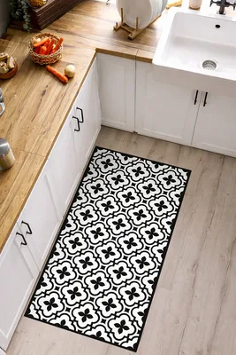 טיח פי וי סי למטבח מראה אריחים פרחוניים שחור לבן