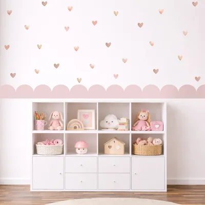 מדבקות לבבות ובורדר גלים - עיצוב קיר לחדר ילדות