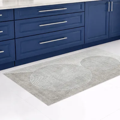 שטיח פי וי סי למטבח בעיצוב סקנדינבי עיגולים עם קווים