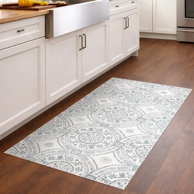 שטיח פי וי סי מעוצב למטבח – אריחים עגולים בסגנון קלאסי