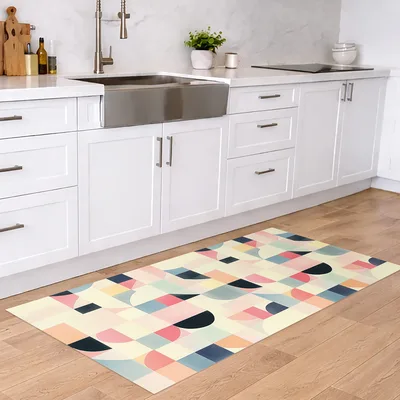 שטיח פי וי סי למטבח בעיצוב גאומטרי מודרני צבעוני
